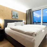 Wally Berg-appartements Апарт-отель Цамс