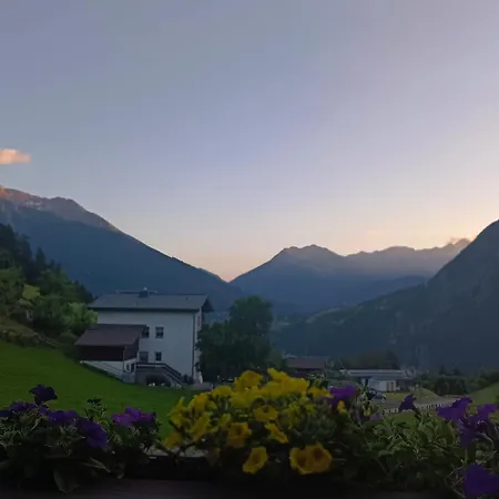 Hotel apartamentowy Wally Berg-appartements Zams