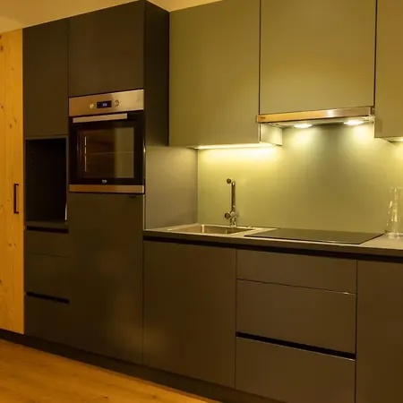 Wally Berg-appartements Апарт-отель Цамс