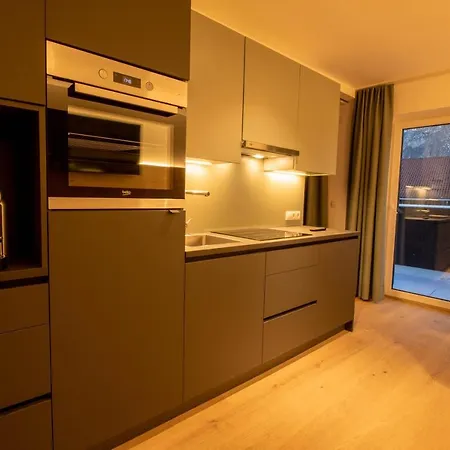 Wally Berg-appartements Апарт-отель Цамс