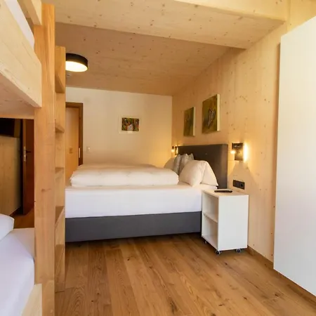 Wally Berg-appartements 3* Zams